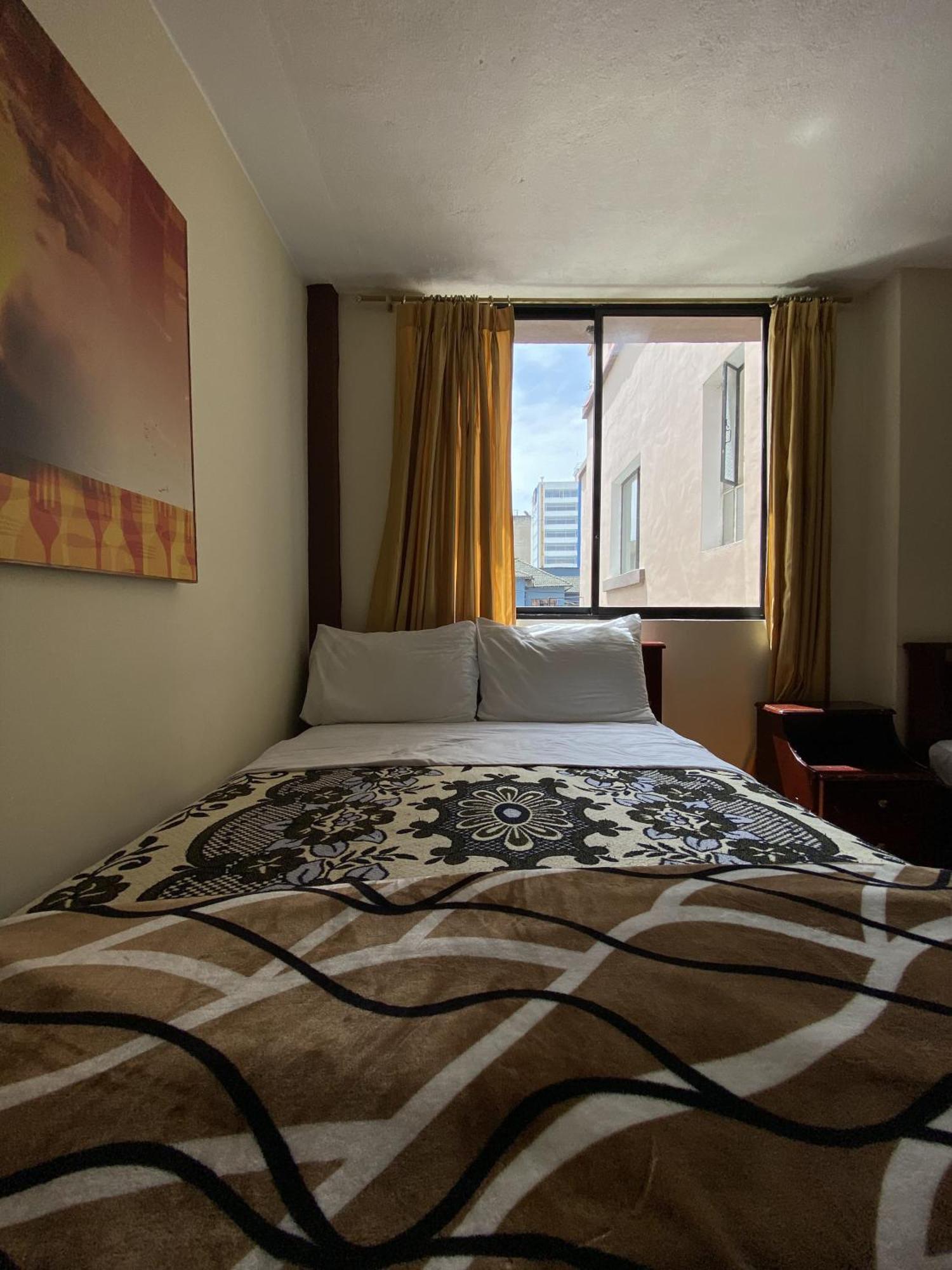 Hotel Casa Franciscana Quito Luaran gambar
